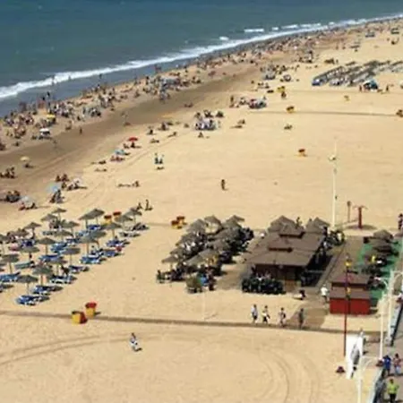 A Pie De Playa. *